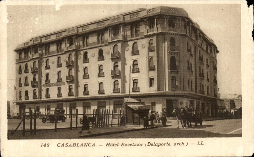 Casablanca — Hotel Excelsior (Delaporte, arq.) — LL. - Frente