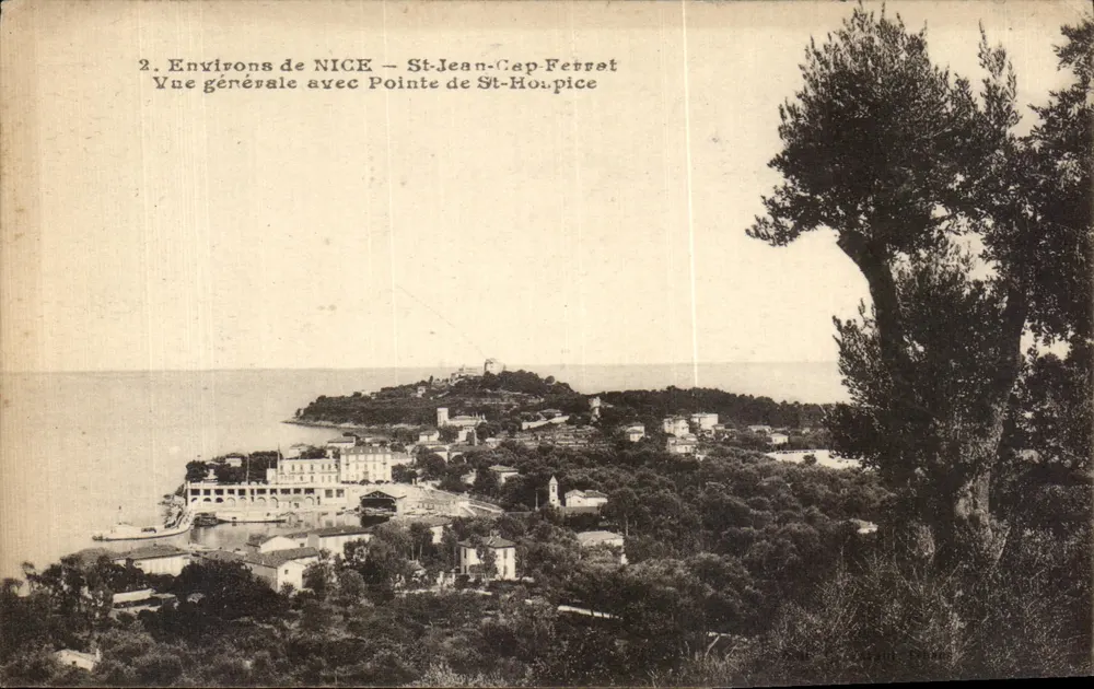 Um NICE — St-Jean-Cap-Ferrat — Allgemeiner Blick mit der Pointe de St-Houpipe - Vorderseite