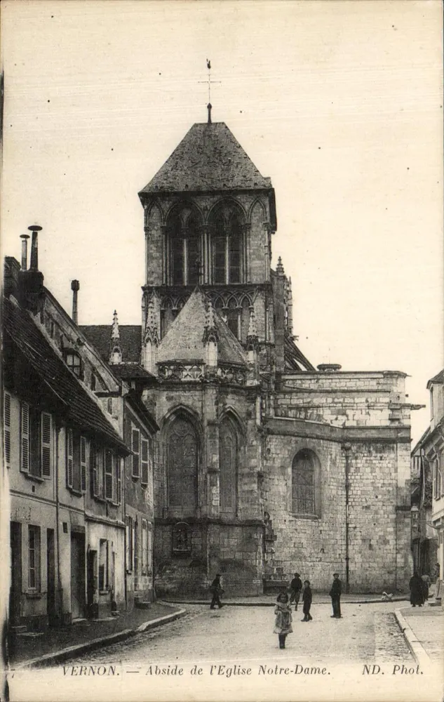 Vernon — Abside da Igreja Nossa Senhora — ND. Fot. - Frente