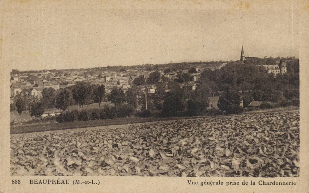 Beaupréau (M.-et-L.) — Vista geral tirada da Chardonnerie — Librairie Beaupréau - Frente
