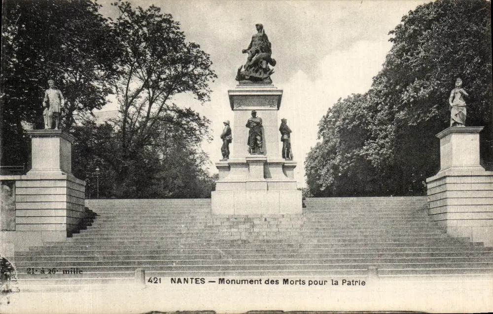 NANTES — Denkmal für die Toten für das Vaterland — F. Chappein, Verlag, Nantes - Vorderseite