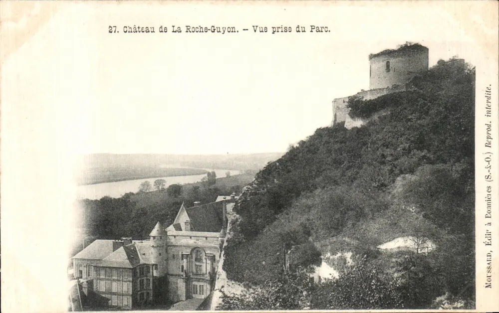 Castelo de La Roche-Guyon — Vista tirada do Parc — Motteau, Editor em Ponniers (S.-&-O.) - Frente