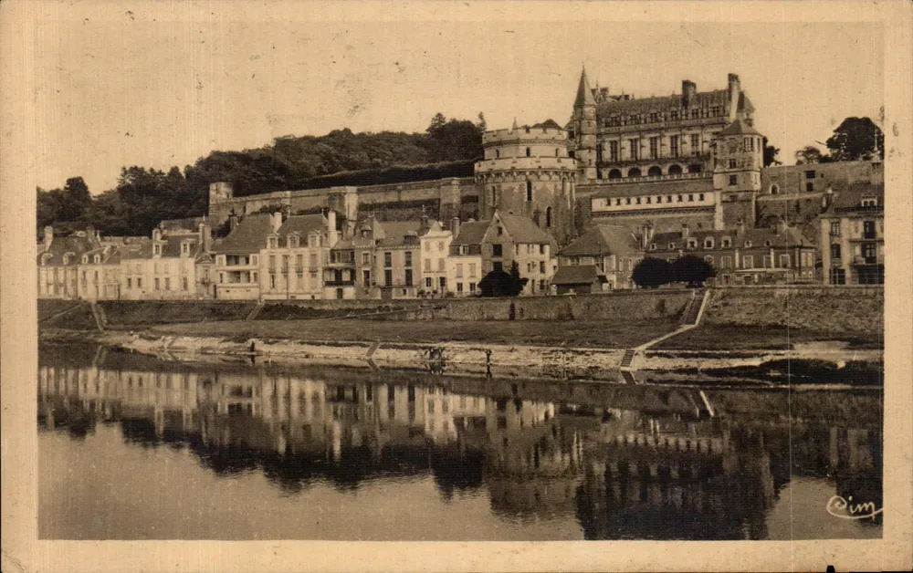 Amboise (Loire-et-Loire) — Die Ufer der Loire und das Schloss — Héliogravure Combier Macon n°12 - Vorderseite
