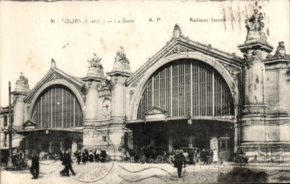 Tours (Indre-et-Loire) — A Estação — A.P. Estação Ferroviária - Frente