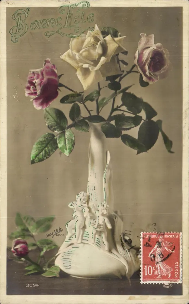 Blumenstrauß — in einer mit Putti verzierten Vase — Gast VIE Phot, Paris, n°3694 - Vorderseite