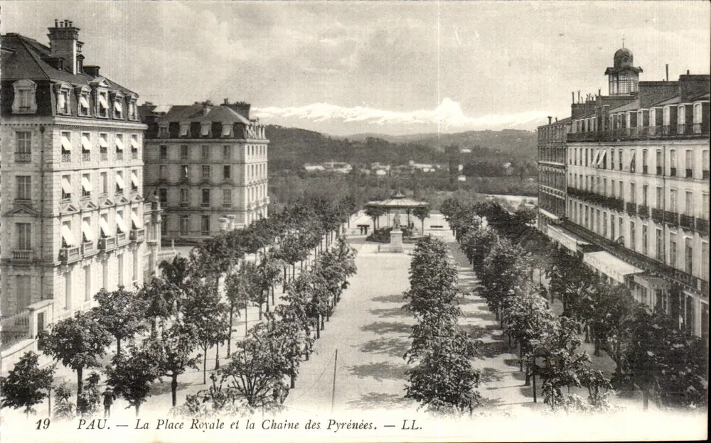 Pau — Der Königliche Platz und die Pyrenäen — LL. - Vorderseite