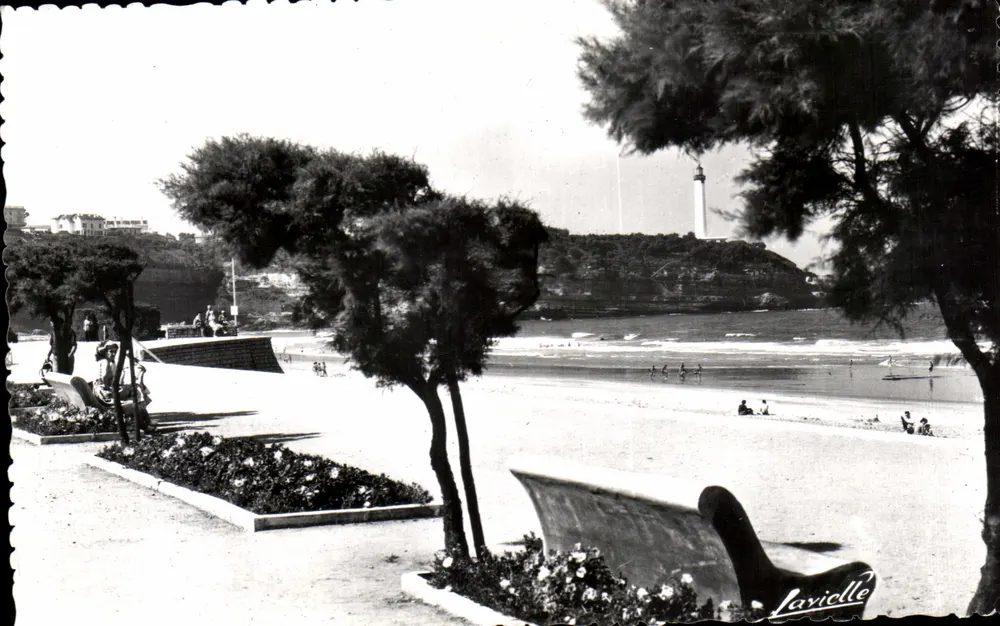 Strand und Leuchtturm von Anglet — Ansicht vom Strand und Leuchtturm — Verlag Lavielle - Vorderseite