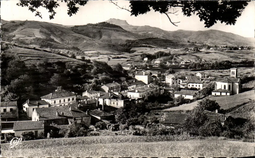 Behobie — Grenze Frankreich-Spanien — Allgemeiner Blick und die drei Kronen — Cie des Arts Photomécaniques, Paris - Vorderseite