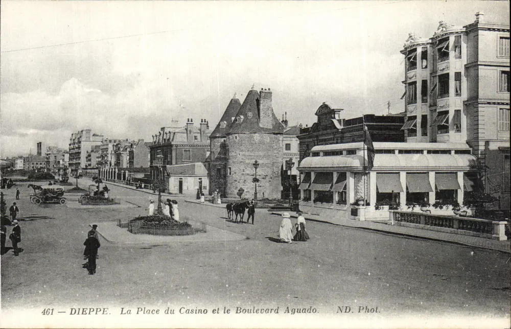 Dieppe — Die Place du Casino und der Boulevard Aguado — ND. Phot. n° 461 - Vorderseite