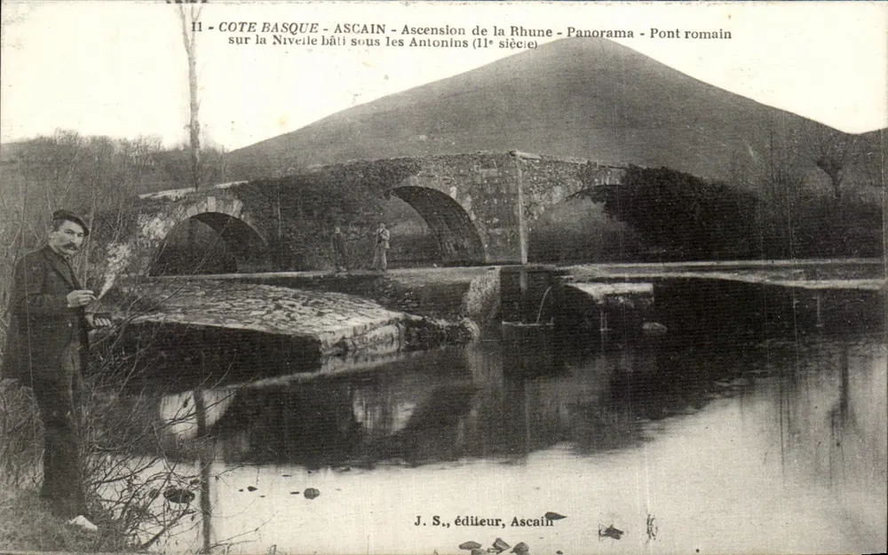 Baskische Küste - Ascaïn - Aufstieg zur Rhune - Panorama - Römischer Brücke - Vorderseite