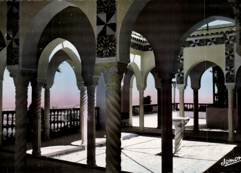 O Palácio de Verão (La Douéra) — Argel — Edição JOMONE - Frente