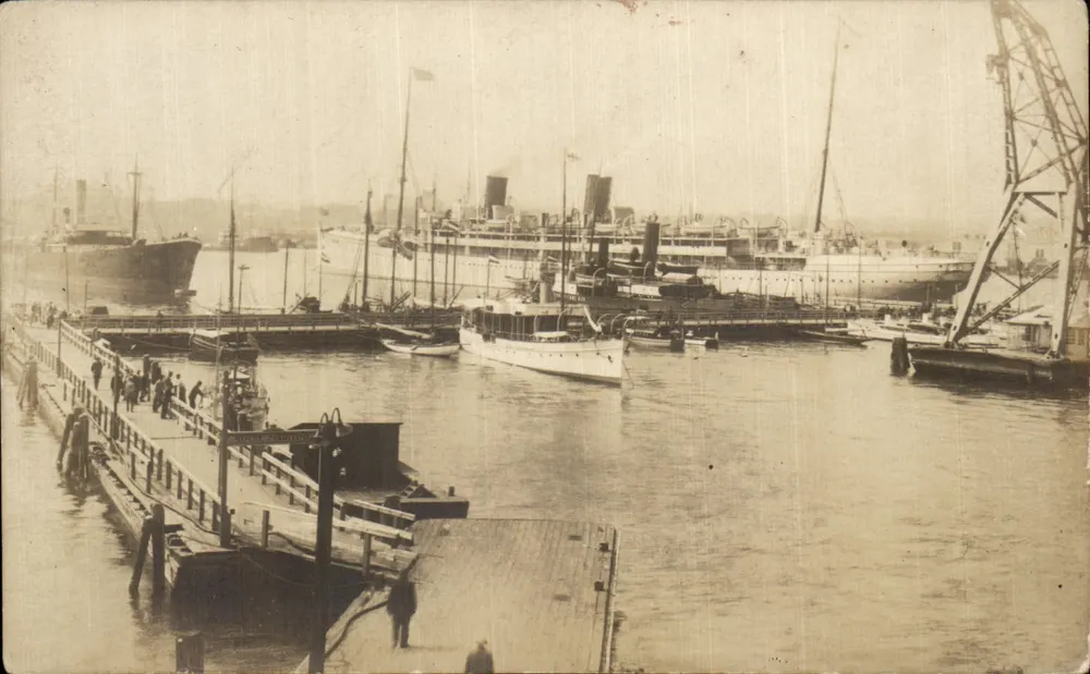 Porto de Le Havre — vista do cais e dos navios — n°46 - Frente