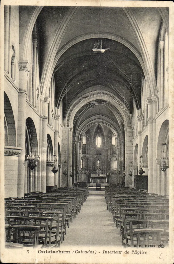 Ouistreham (Calvados) — Binnenkant van de Kerk — B. F., PARIS - Voorkant
