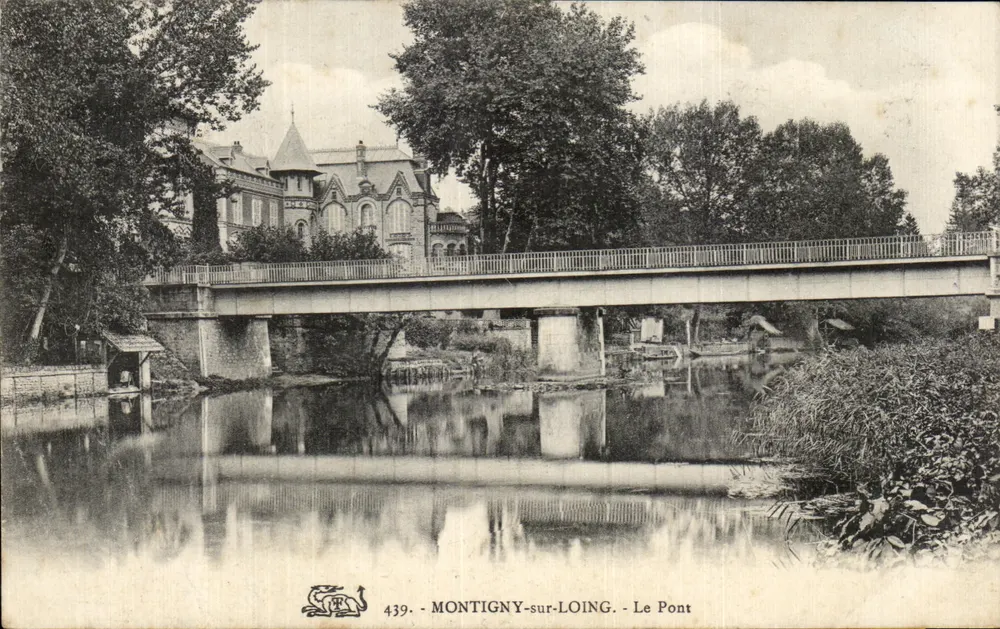 Montigny-sur-Loing — Le Pont — éditeur impr. sur la carte n°439 - Frente