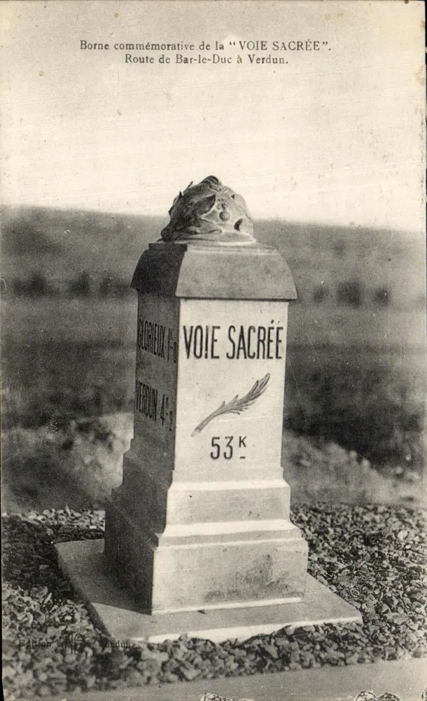 Gedenkstein der "VOIE SACRÉE" — Straße von Bar-le-Duc nach Verdun — Edition Verdun Nr. 112 - Vorderseite
