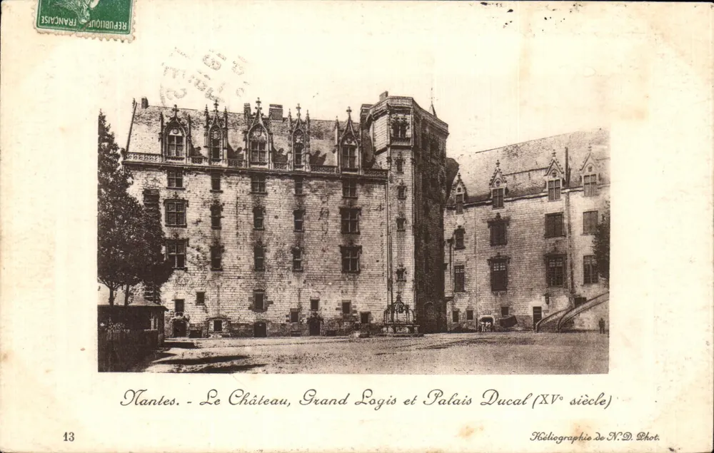 Nantes — Das Schloss, Grand Logis und Ducal Palace (15. Jahrhundert) — Heliografie von N.D. Phot. - Vorderseite
