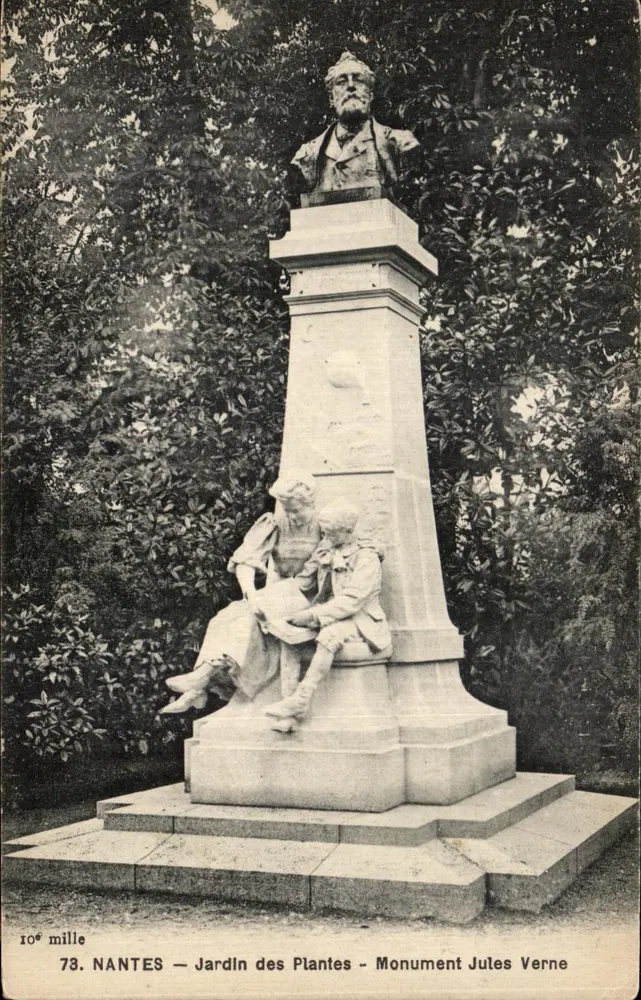 NANTES — Jardin der Pflanzen — Denkmal Jules Verne - Vorderseite