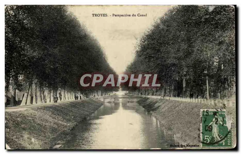 Troyes - Perspectiva do Canal — Casa dos Lojas - Frente