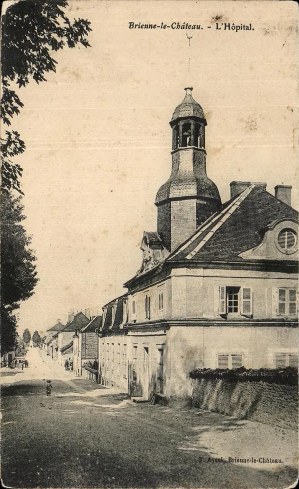 Brienne-le-Château — O Hospital — F. Ayeeck, Brienne-le-Château. - Frente
