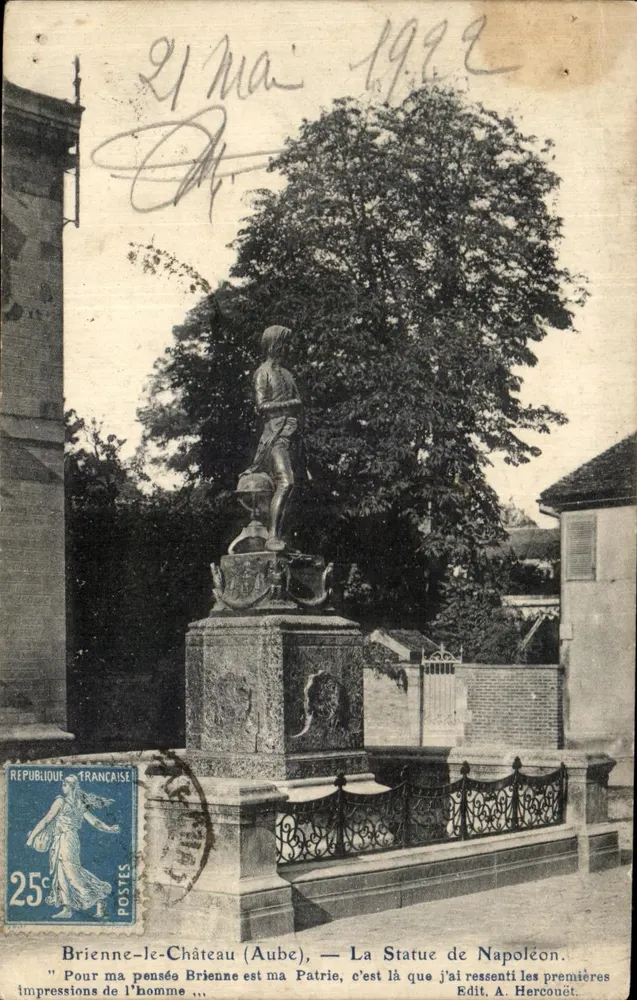 Brienne-le-Château (Aube) — De Statue van Napoleon — Edit. A. Hercouët - Voorkant