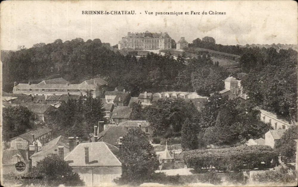 Brienne-le-Château — Panoramablick und Schlosspark — Verleger S. Munier, pub. - Vorderseite