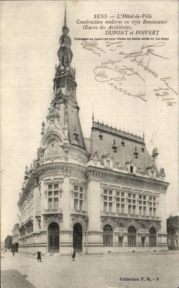 SENS — Das Rathaus — Moderne Bauweise im Renaissance-Stil, Werk der Architekten DUPONT und POIVERT - Vorderseite