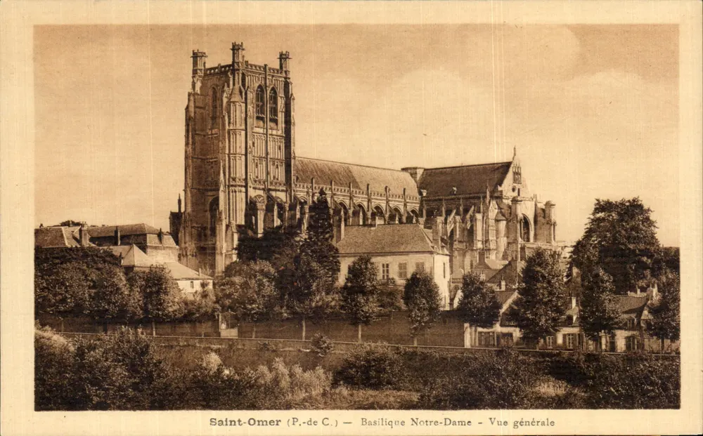 Saint-Omer (P.-de C.) — Basílica Nossa Senhora — Vista geral - Frente