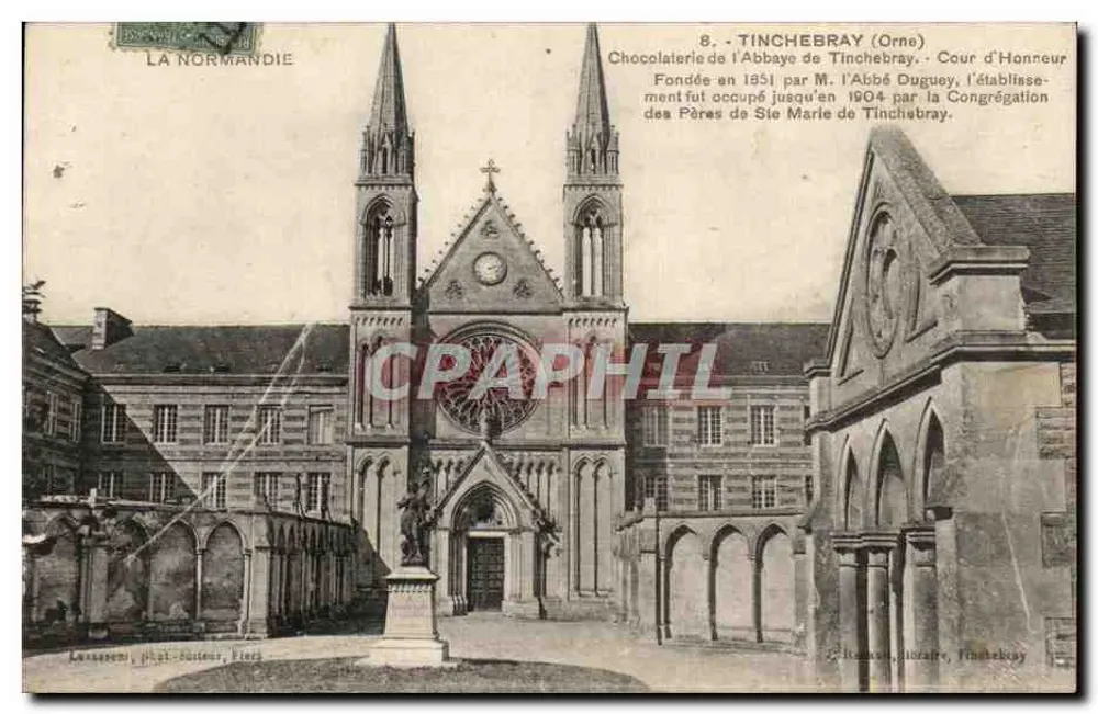 Tinchebray (Orne) — Cour d'Honneur de l'Abbaye — Schokoladenfabrik gegründet 1851 von M. l'Abbé Duguey - Vorderseite