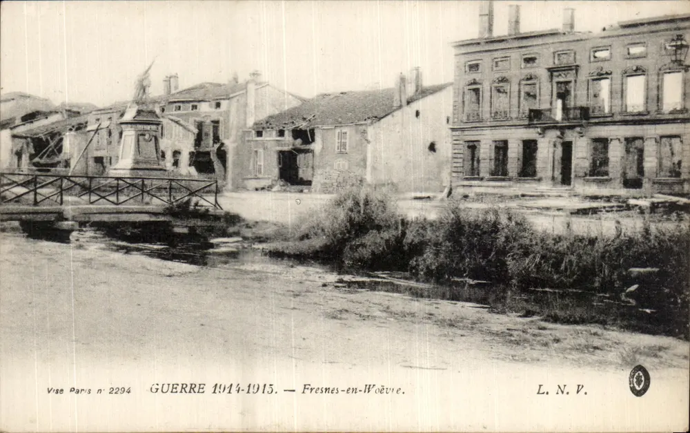 Fresnes-en-Woëvre — Kriegsbeschädigungen 1914-1915 — Vise Paris n° 2294, L.N.V. - Vorderseite
