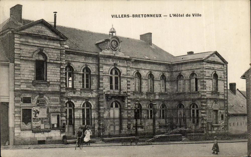 Villers-Bretonneux — Rathaus — Éd. C. Marenchible - Vorderseite