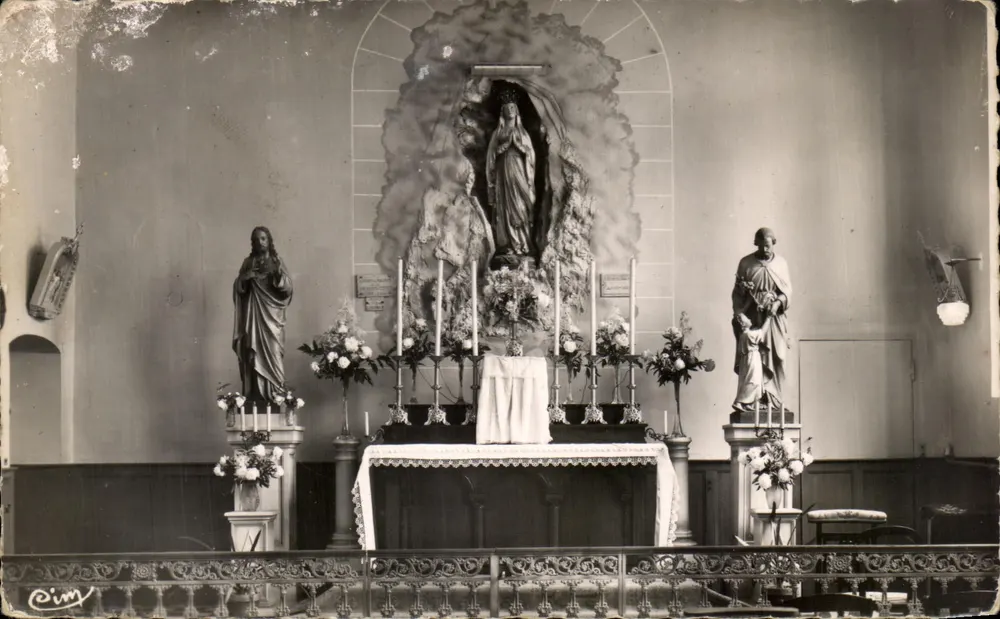 Innenansicht der Kapelle des Hospizes — Moulin-Engilbert (Nièvre) — Photographie Véritablé - Vorderseite