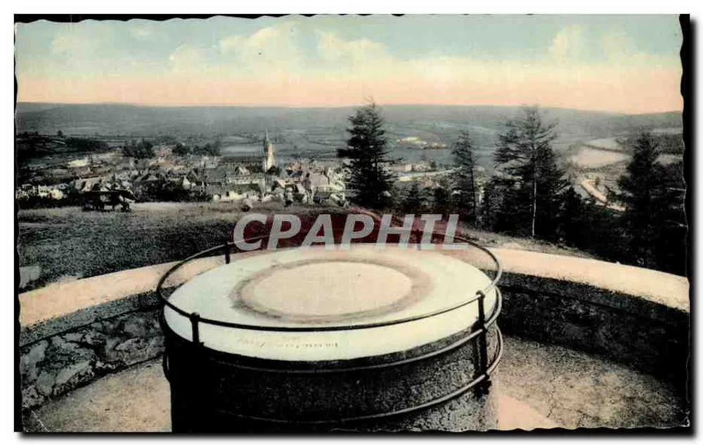 Castelo de Chinon — Vista geral e a Mesa de Orientação — Editor dos Artes Públicas - Frente