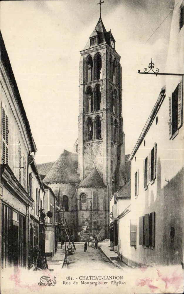 Château-Landon — Turm der Kirche aus der Rue de Montargis gesehen — Verleger: Château-Landon, Nr. 581 - Vorderseite
