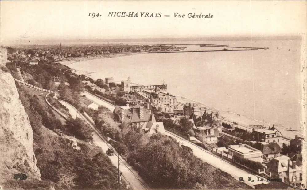 Nice-Havrais — Vista Geral — G.F. Le Havre - Frente