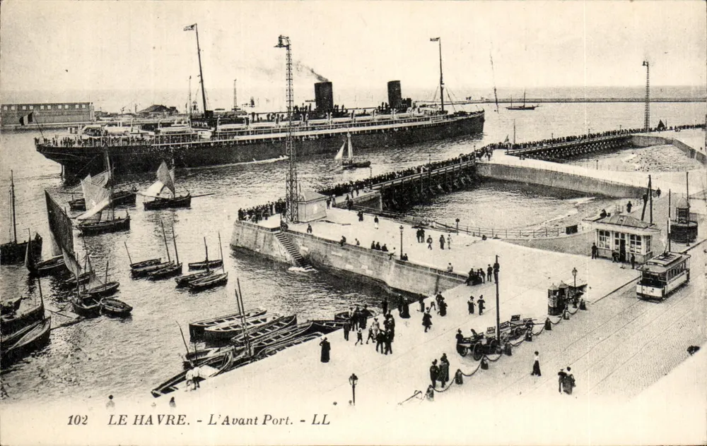 Le Havre - L'Avant Port — Ansicht des Hafens mit einem großen Dampfschiff und Booten — LL, n°102 - Vorderseite
