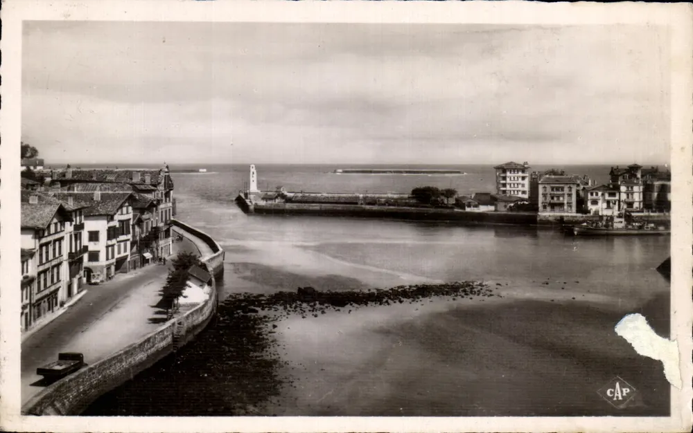 Saint-Jean-de-Luz — Eingang zum Hafen — C.A.P. Paris (51) - Vorderseite