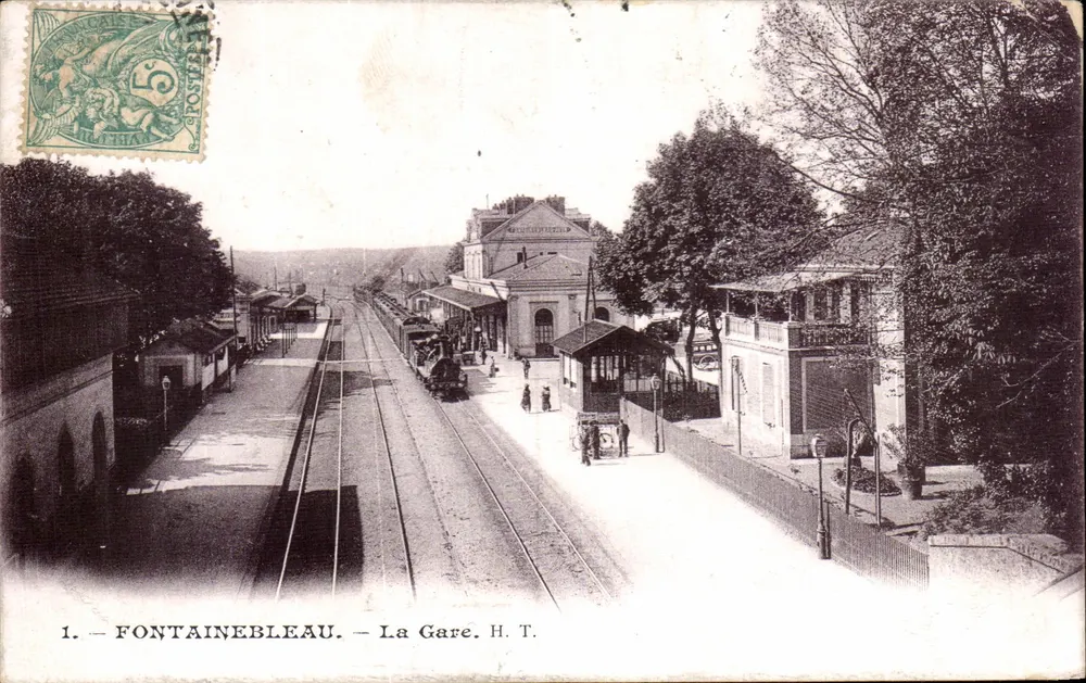 Fontainebleau — Ga H.T. — Nhà xuất bản H.T. - Mặt trước