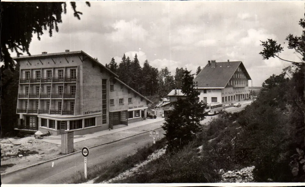 Col de la Faucille — Blick auf die Gebäude des Restaurants und des Tee-Raums — Ausgabe E. Protet, Dole - Vorderseite