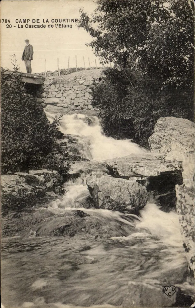 Camp de la Courtine — Die Wasserfall des Etang — V.D.C. n°784 - Vorderseite