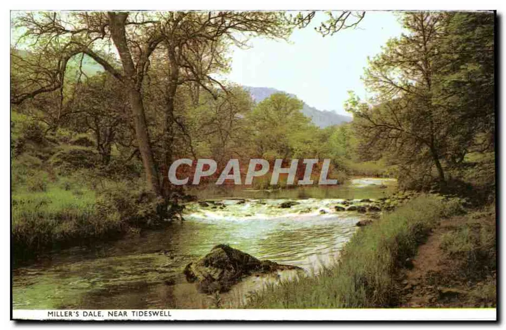 Miller's Dale, near Tideswell — Landschaftsansicht einer Schlucht mit Fluss und Wald — Verleger nicht erkennbar - Vorderseite