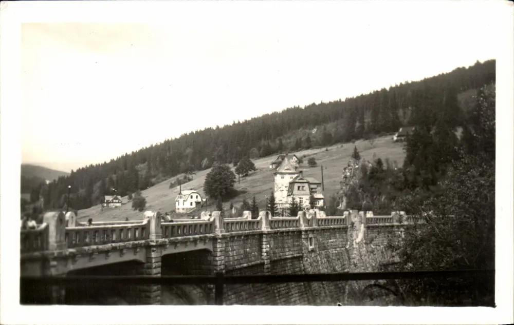 Represa de Špindlerův Mlýn — Přehrada — editor não visível - Frente