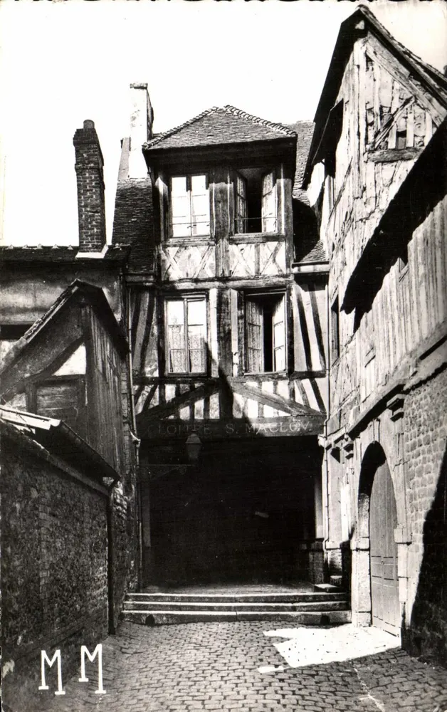Entrada do Claustro de Saint-Maclou — Rouen — editor M. Métayer - Frente