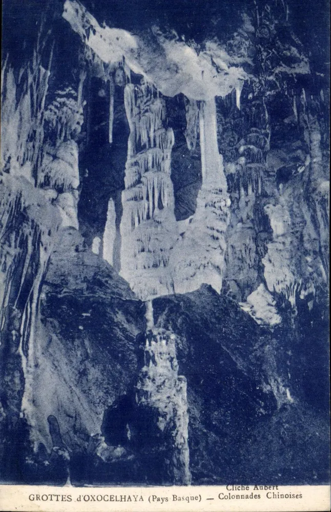 Höhlen von Oxocelhaya (Baskenland) — chinesische Säulen — Cliche Aubert - Vorderseite