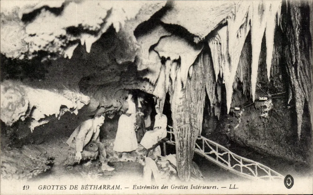 Grutas de Bétharram — Extremidades das Grutas Internas — LL. - Frente