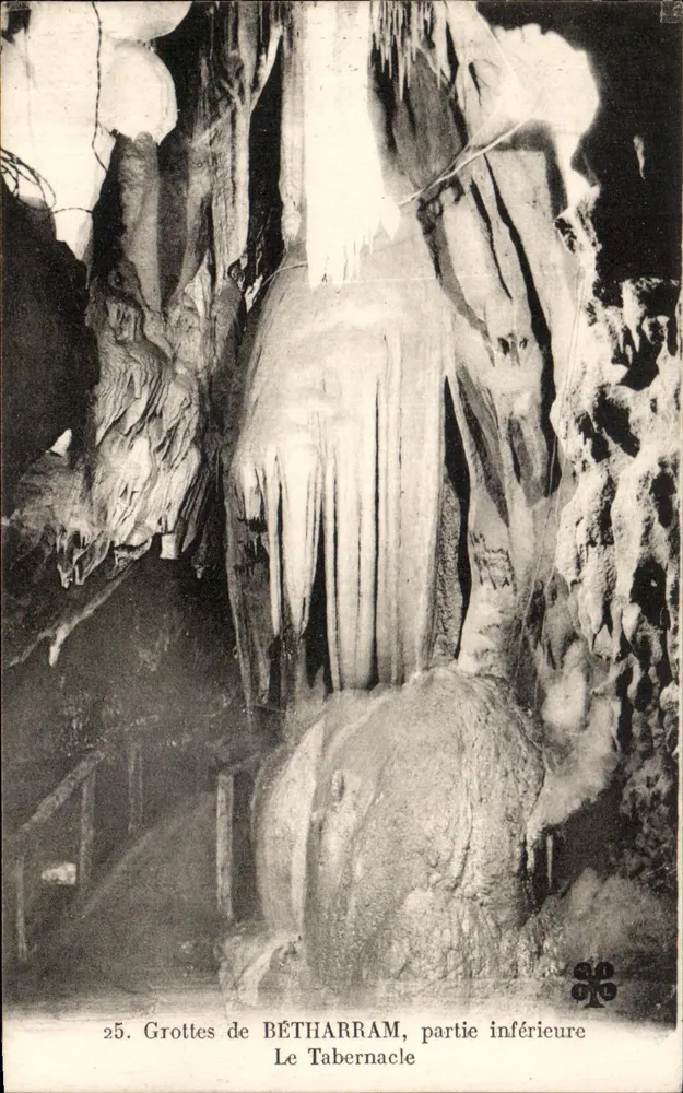 Grutas de BÉTHARRAM, parte inferior — O Tabernáculo — n°25 - Frente