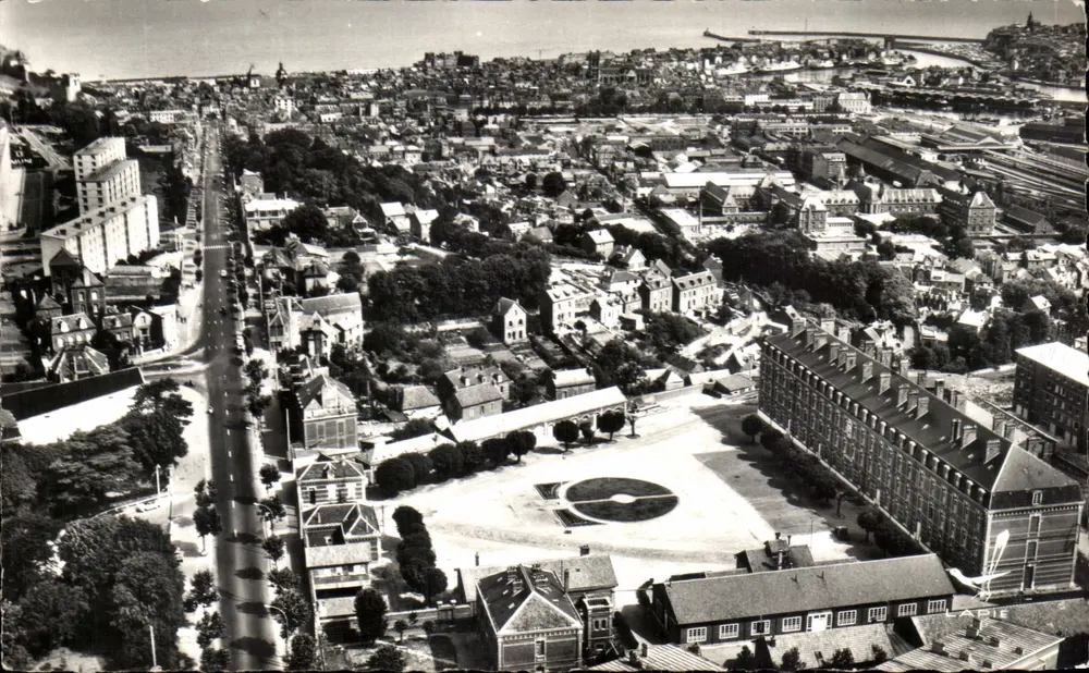 Luftbild von Dieppe — Avenue Gambetta — Edition Lapie - Vorderseite