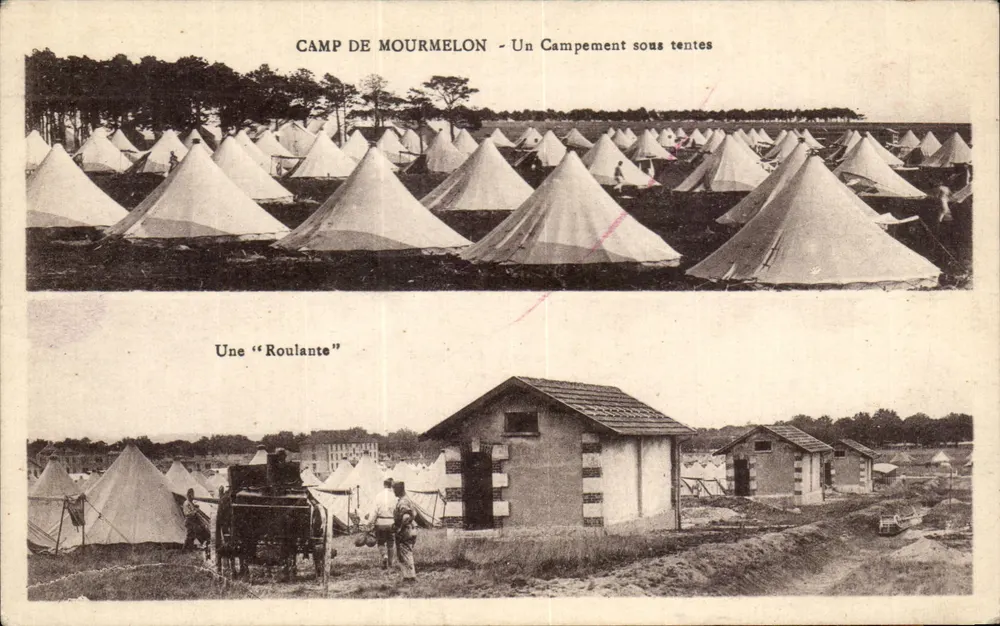 Camp de Mourmelon — Ein Lager unter Zelten — Eine 'Roulante' - Vorderseite