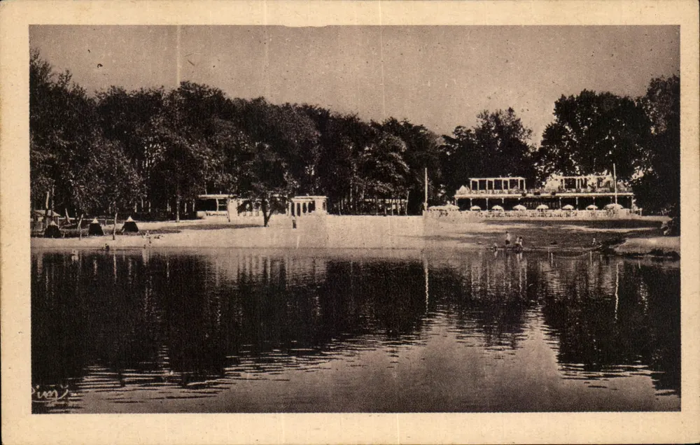 Montrichard (Loir-et-Cher) — A Praia — Héliographie M. Macon - Frente