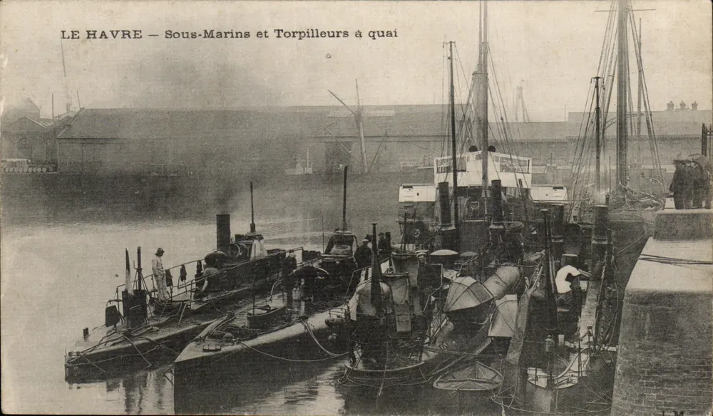 Le Havre — U-Boote und Torpedoboote am Kai - Vorderseite