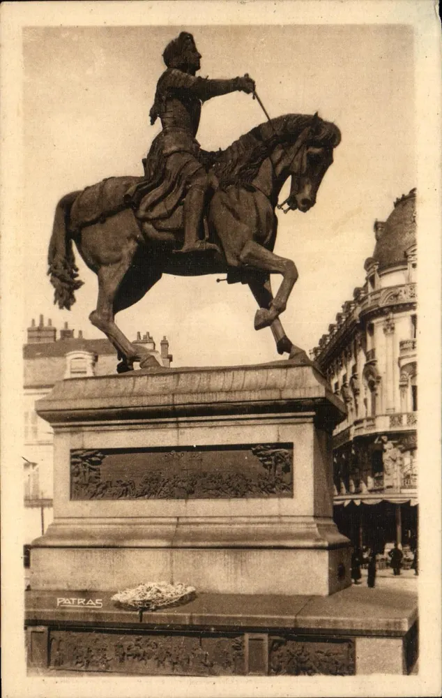 Estátua equestre de Joana d'Arc — Patras — Editor Patras, n° 500 - Frente